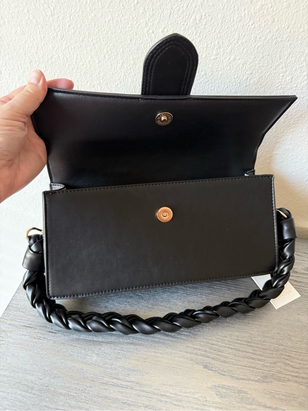 NWT Moda Luxe faux leather black magnetic closure bag with two removable straps - Picture 9 of 10